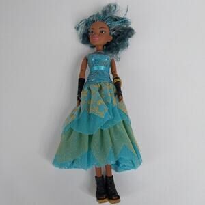 Disney Descendants Royal‎ Yacht Ball Uma Isle of The Lost Doll By Hasbro HTF EUC